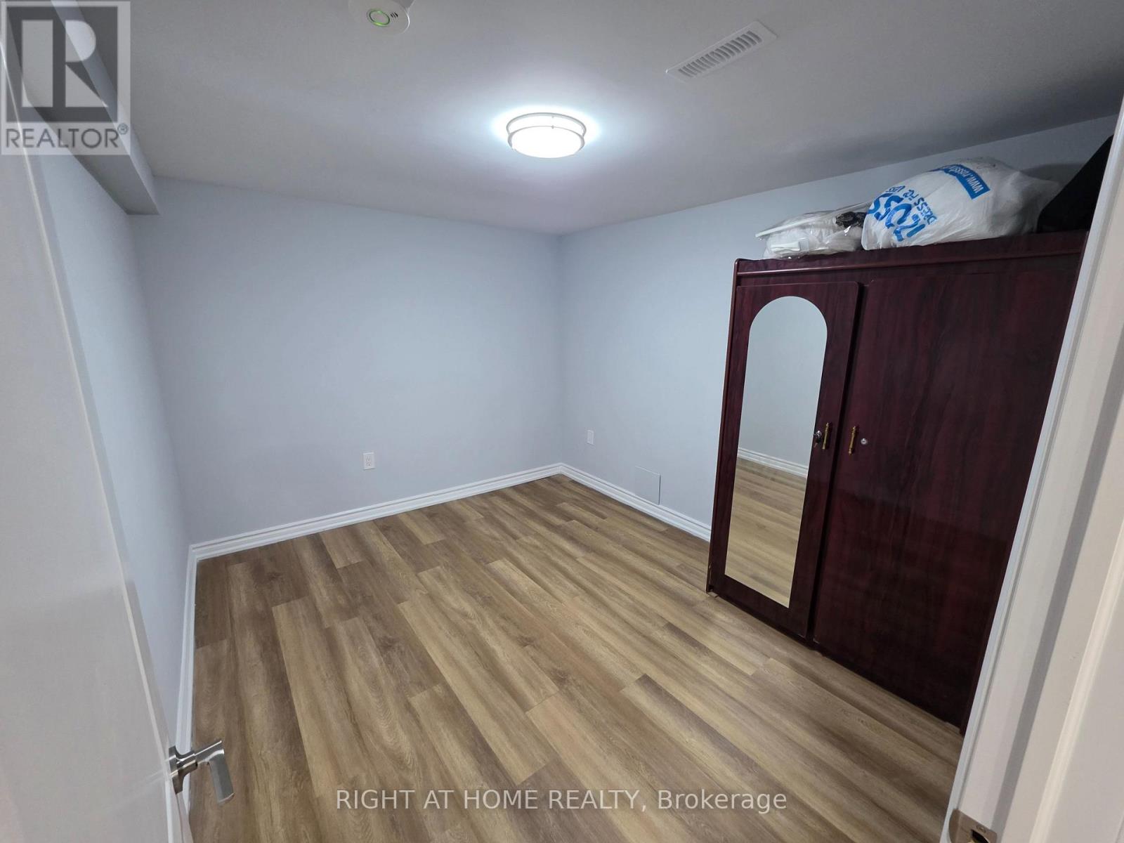 9 Boxdene Avenue, Toronto, Ontario M1V 3C9 - Photo 8 - E12685122