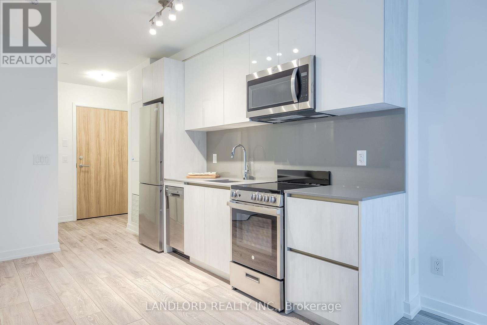 130 - 11 Maryport Avenue, Toronto, Ontario  M3M 0E1 - Photo 4 - W12685106