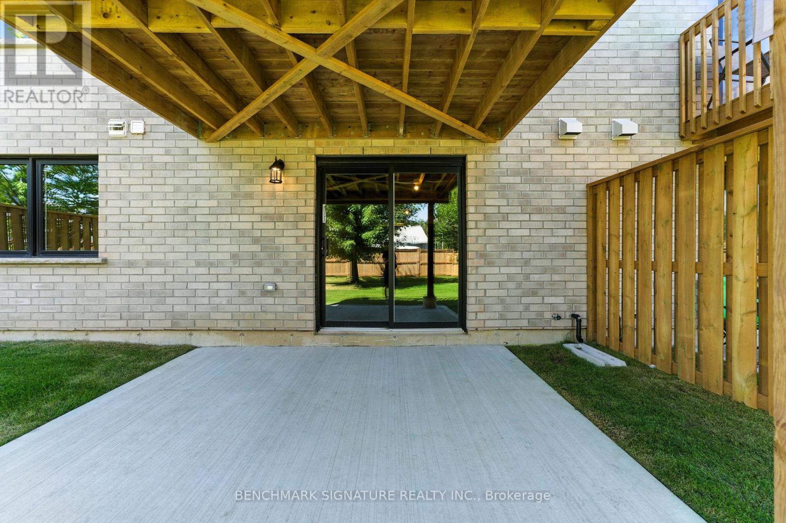 18 Painted Skimmer Place, Norfolk, Ontario  N3Y 0E3 - Photo 31 - X12685110