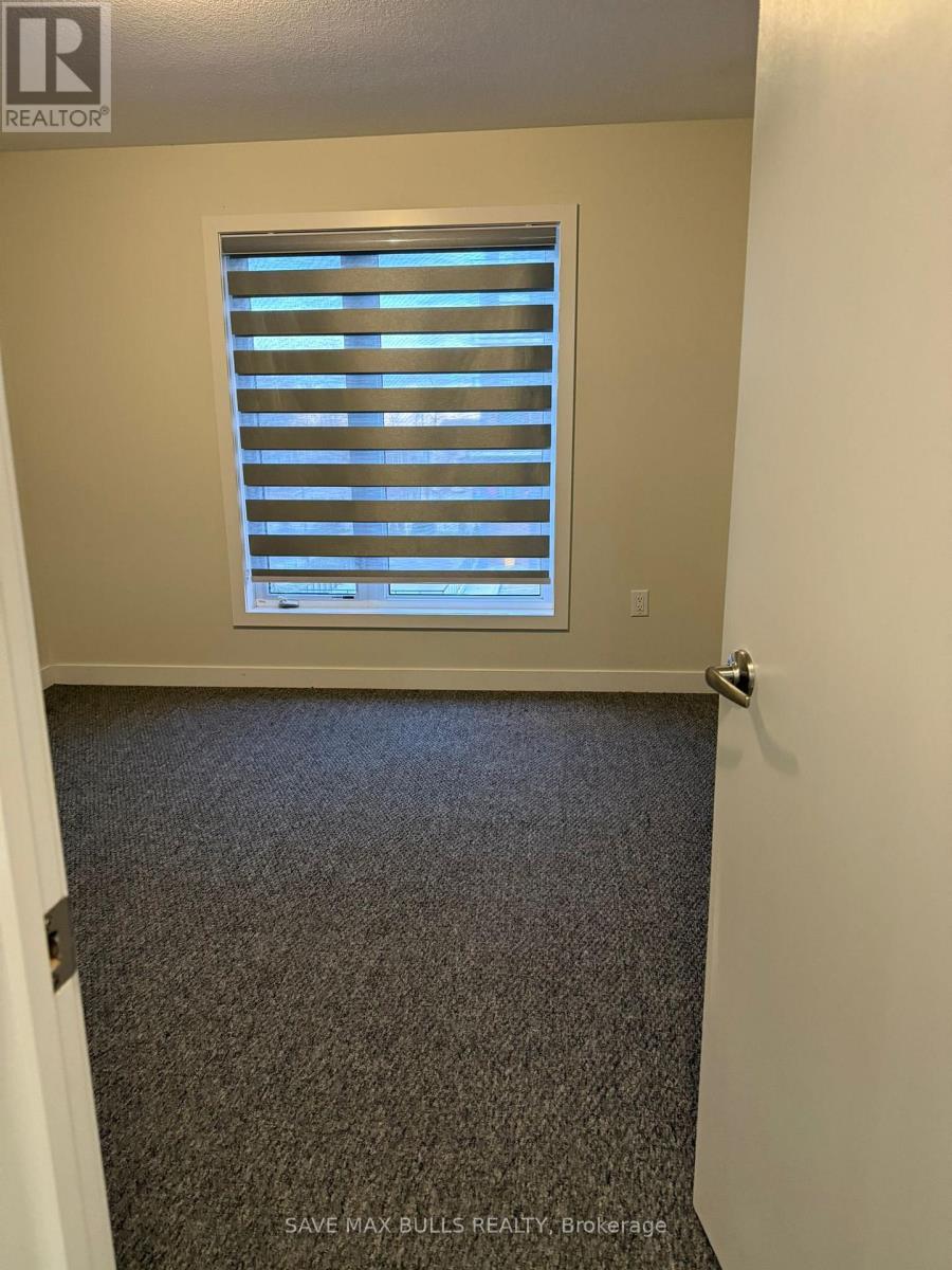 132 - 590 North Service Road, Hamilton, Ontario  L8E 0K5 - Photo 10 - X12685118