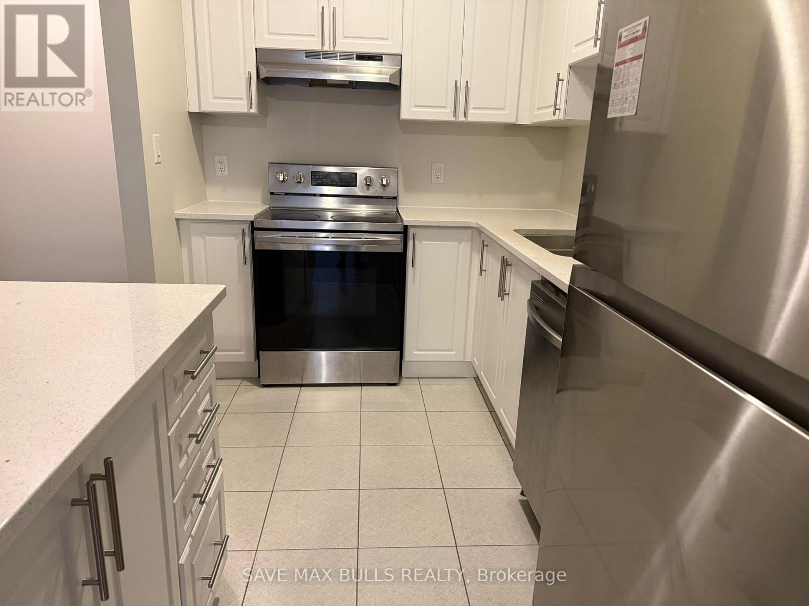 132 - 590 North Service Road, Hamilton, Ontario  L8E 0K5 - Photo 5 - X12685118