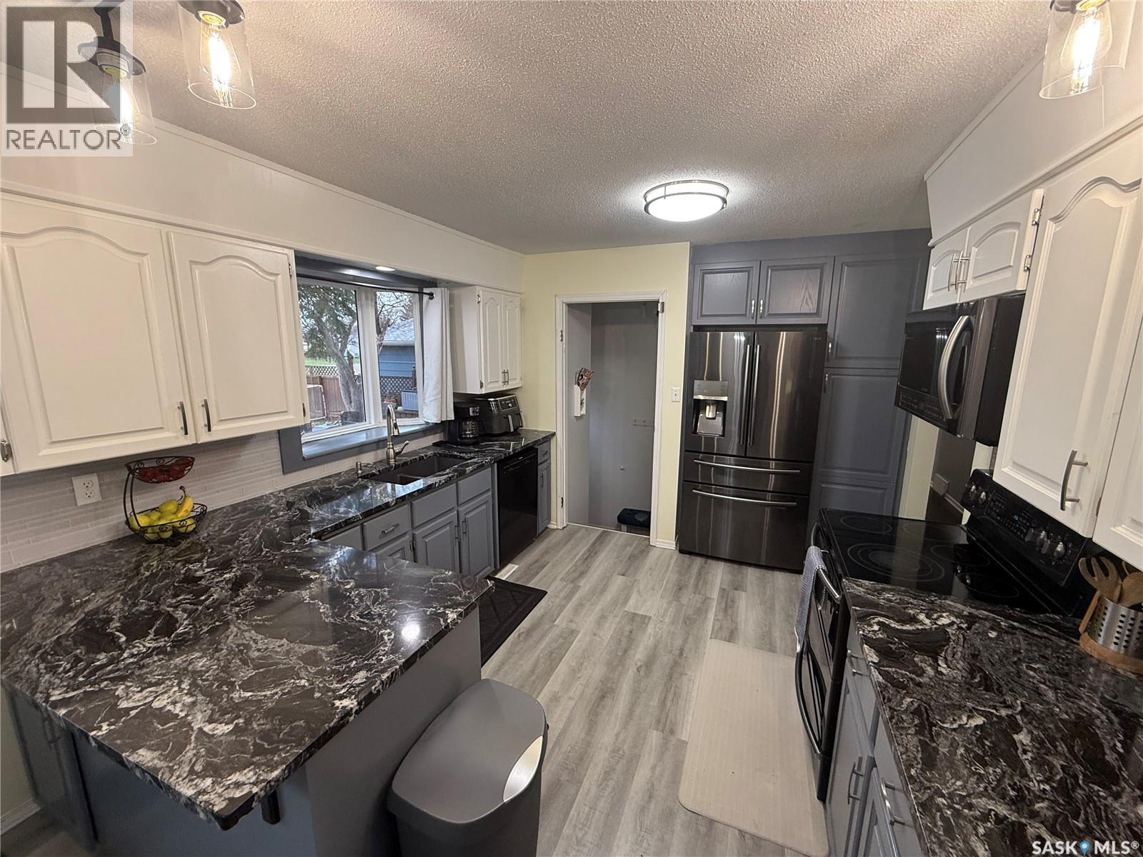 20 Scott Crescent, Weyburn, Saskatchewan  S4H 1T6 - Photo 10 - SK004329