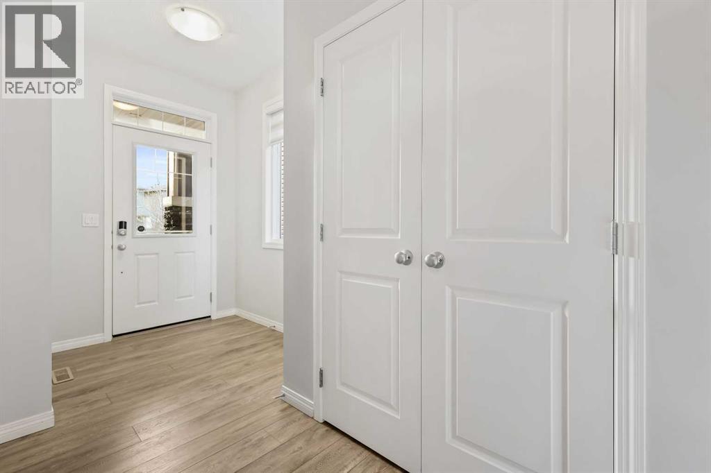 76 Legacy Glen Row Se, Calgary, Alberta  T2X 3Y9 - Photo 2 - A2264228