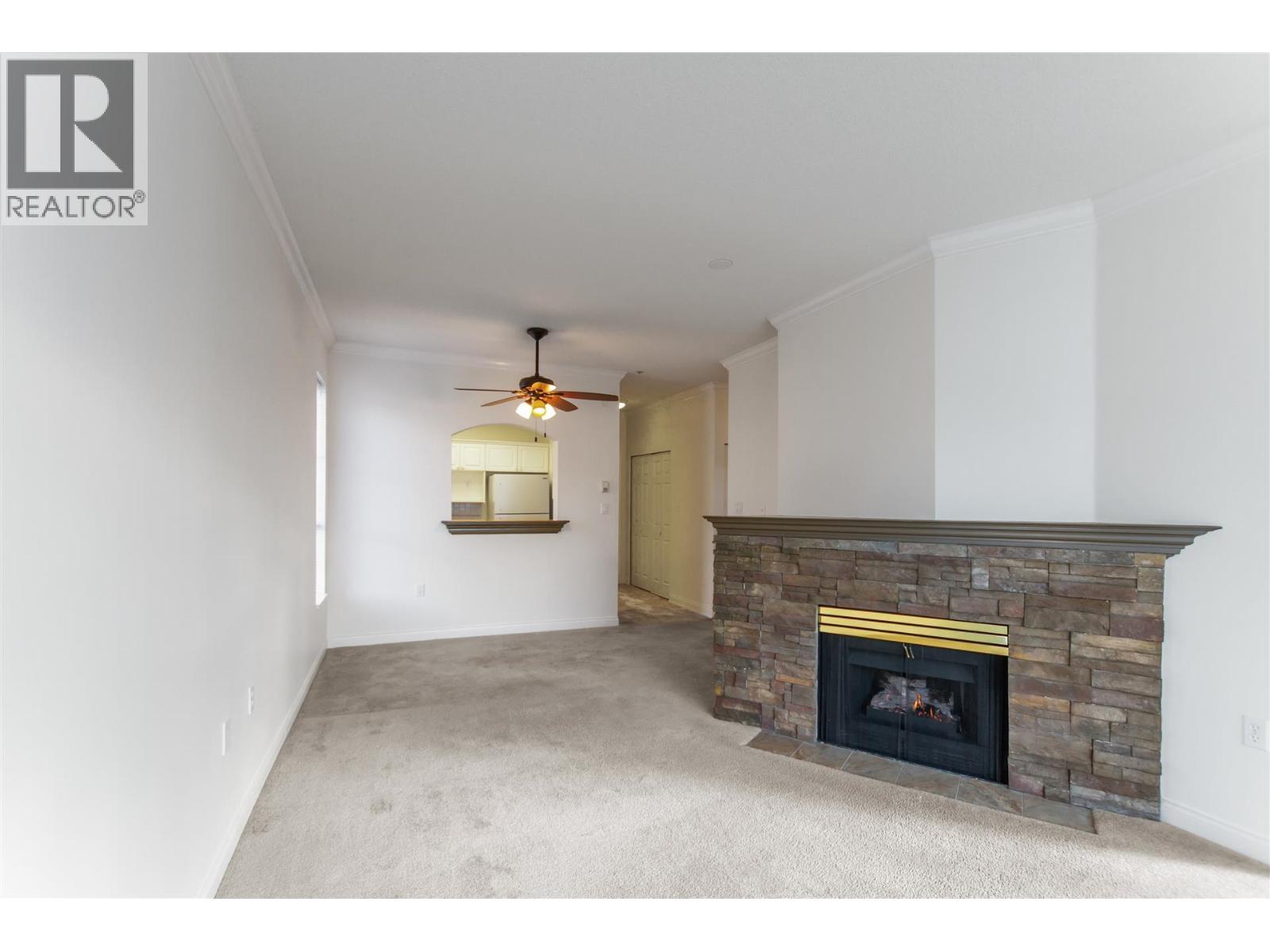 330 2995 Princess Crescent, Coquitlam, British Columbia  V3B 7N1 - Photo 3 - R3077318