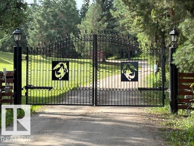 26113 Twp Rd 514, Rural Parkland County, Alberta  T7Y 1B5 - Photo 2 - E4469723