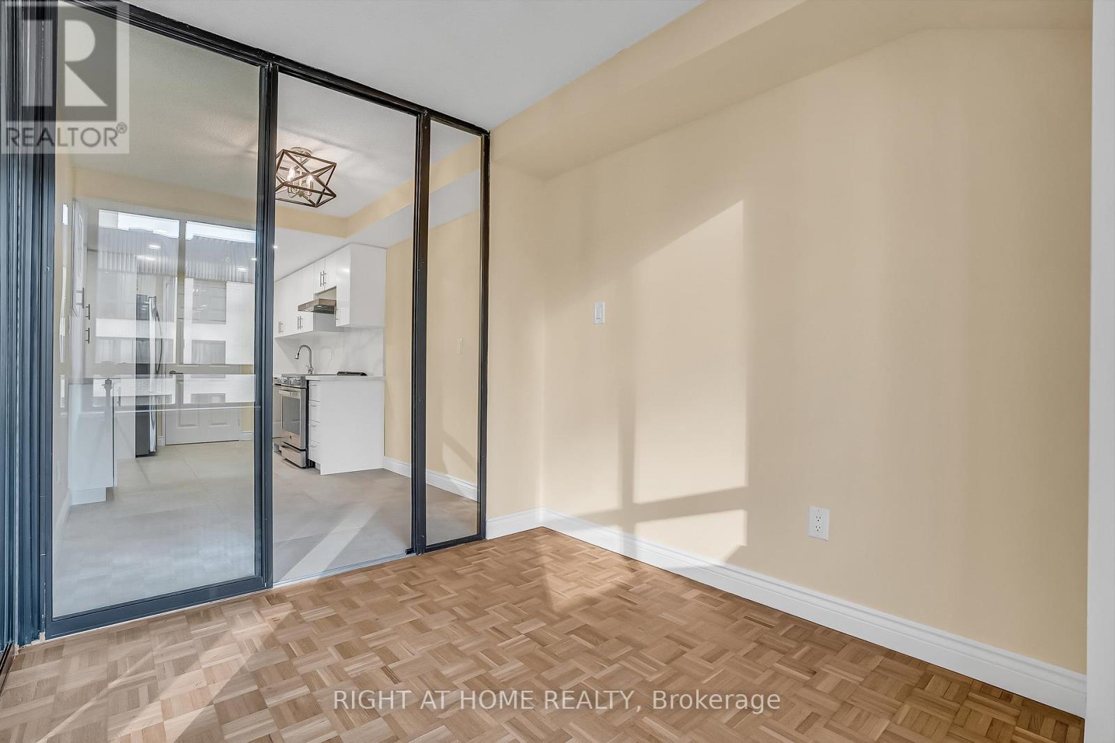 905 - 280 Simcoe Street, Toronto, Ontario  M5T 2Y5 - Photo 22 - C12685132