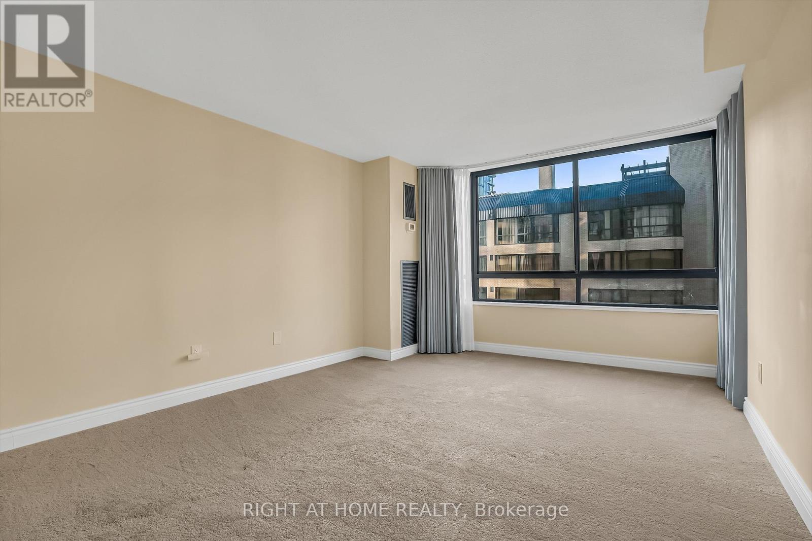 905 - 280 Simcoe Street, Toronto, Ontario  M5T 2Y5 - Photo 25 - C12685132