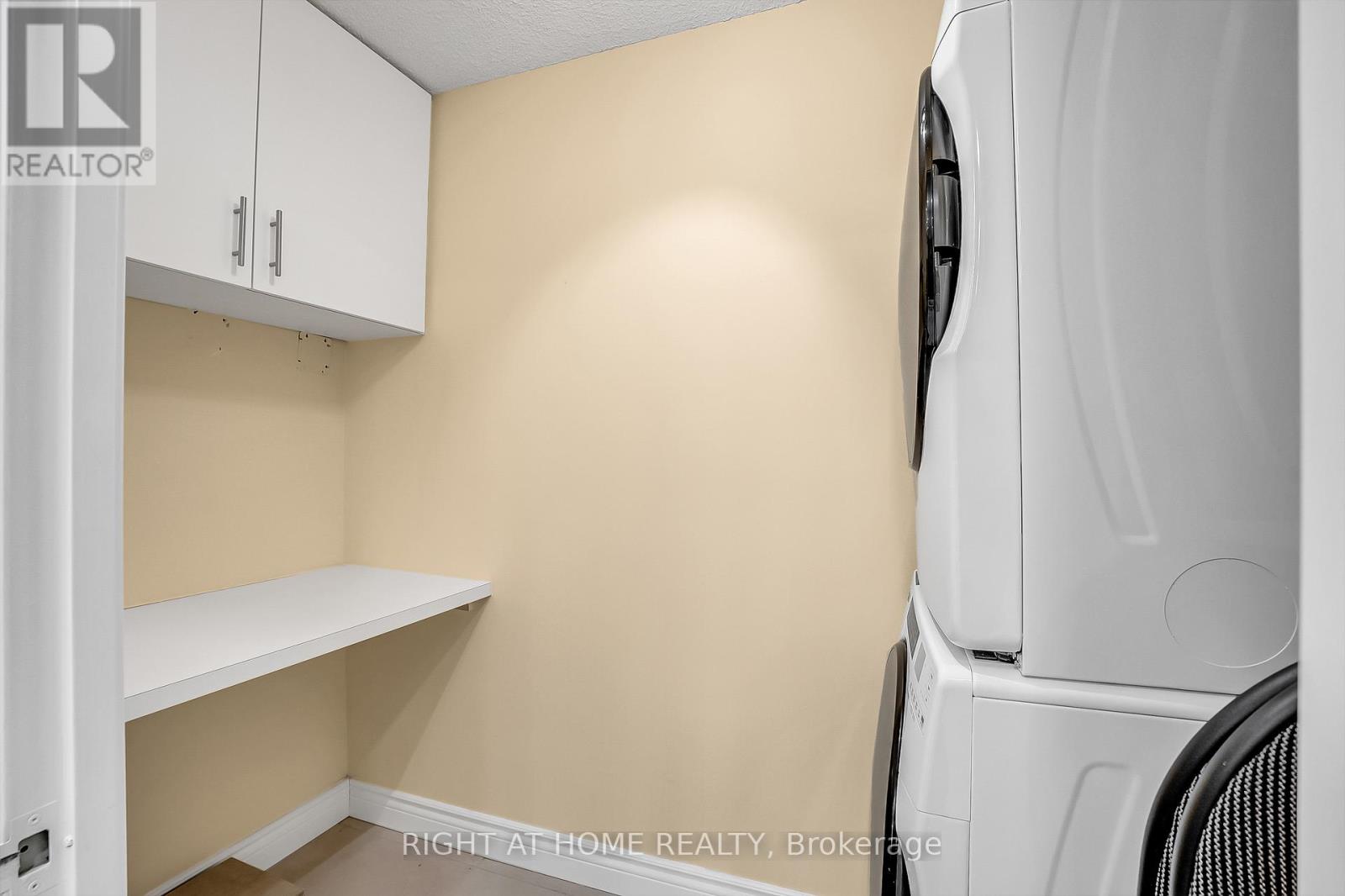 905 - 280 Simcoe Street, Toronto, Ontario  M5T 2Y5 - Photo 35 - C12685132