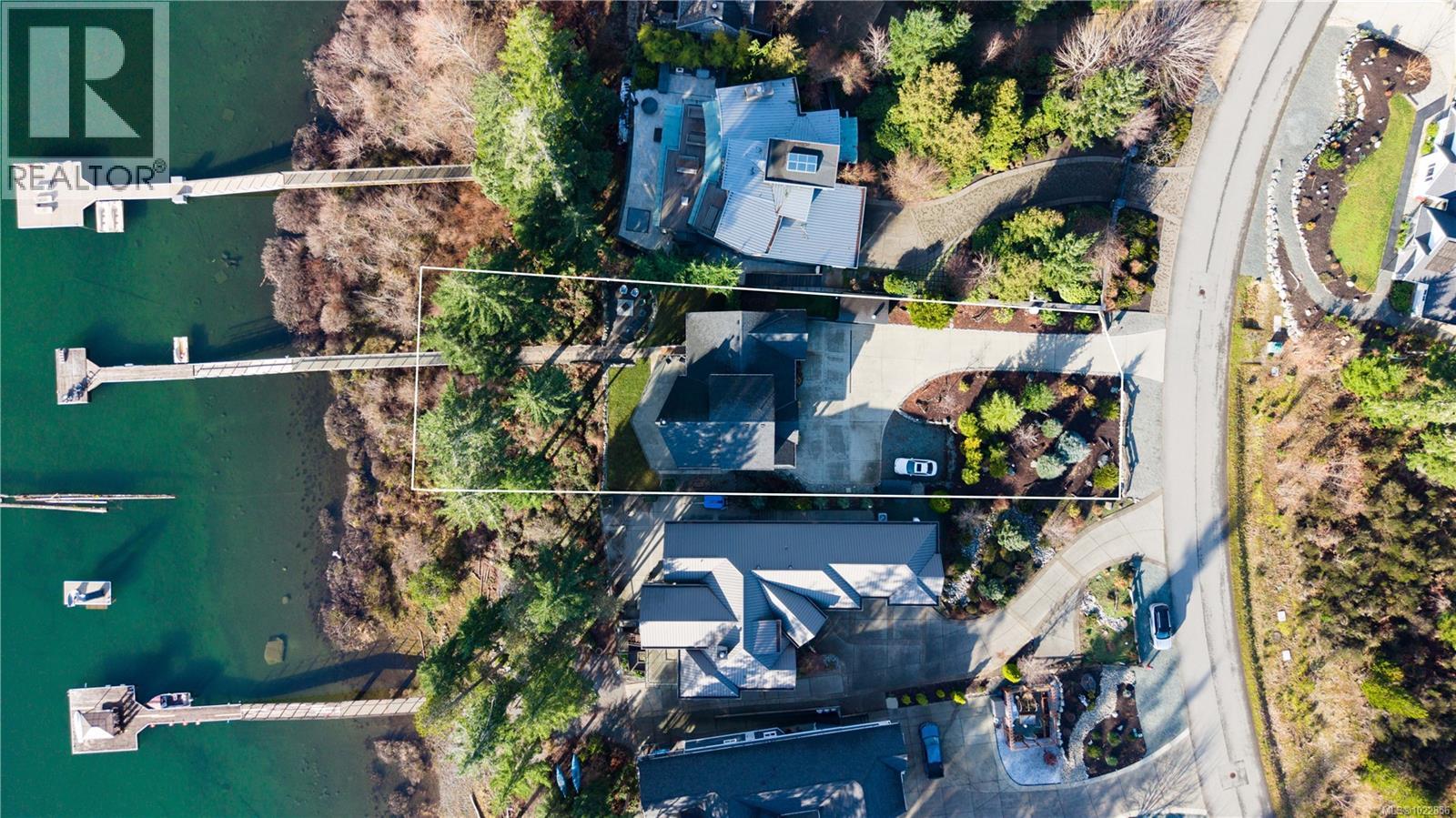 7364 Lakefront Dr, Lake Cowichan, British Columbia  V0R 2G0 - Photo 4 - 1022856