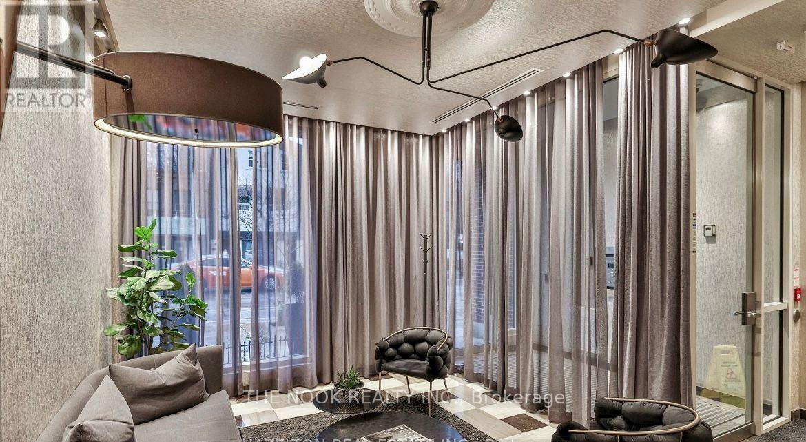 613 - 1638 Bloor Street W, Toronto, Ontario  M6P 0A6 - Photo 20 - W12685134