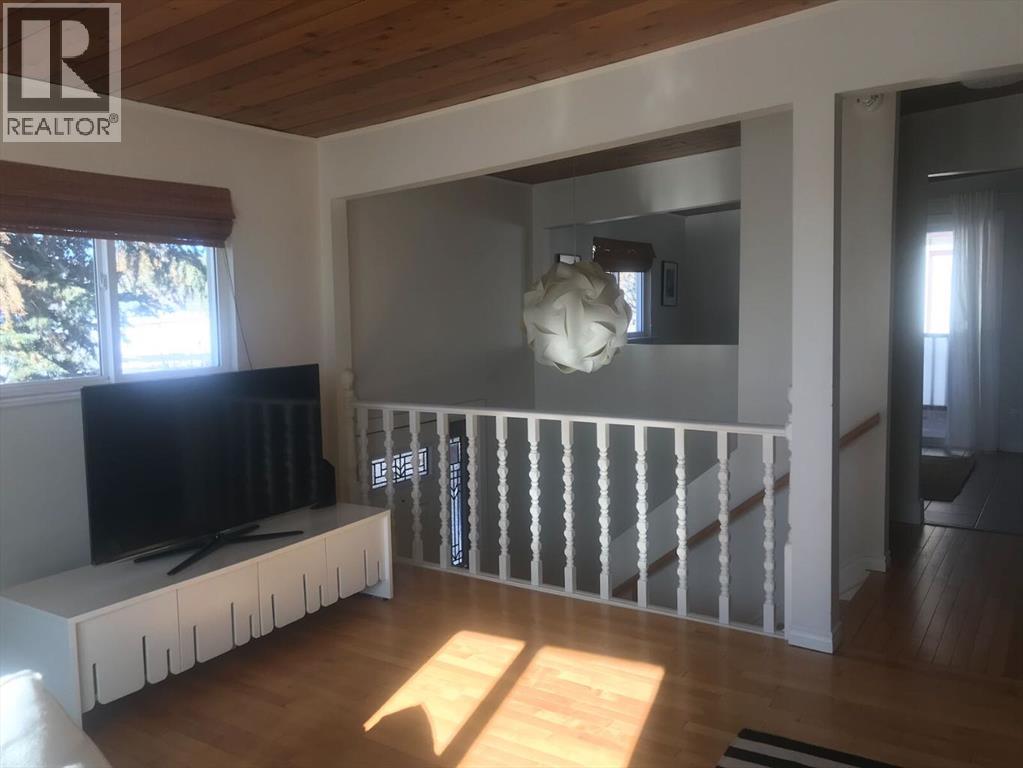 2135 Spiller Road Se, Calgary, Alberta  T2G 4G7 - Photo 5 - A2276480