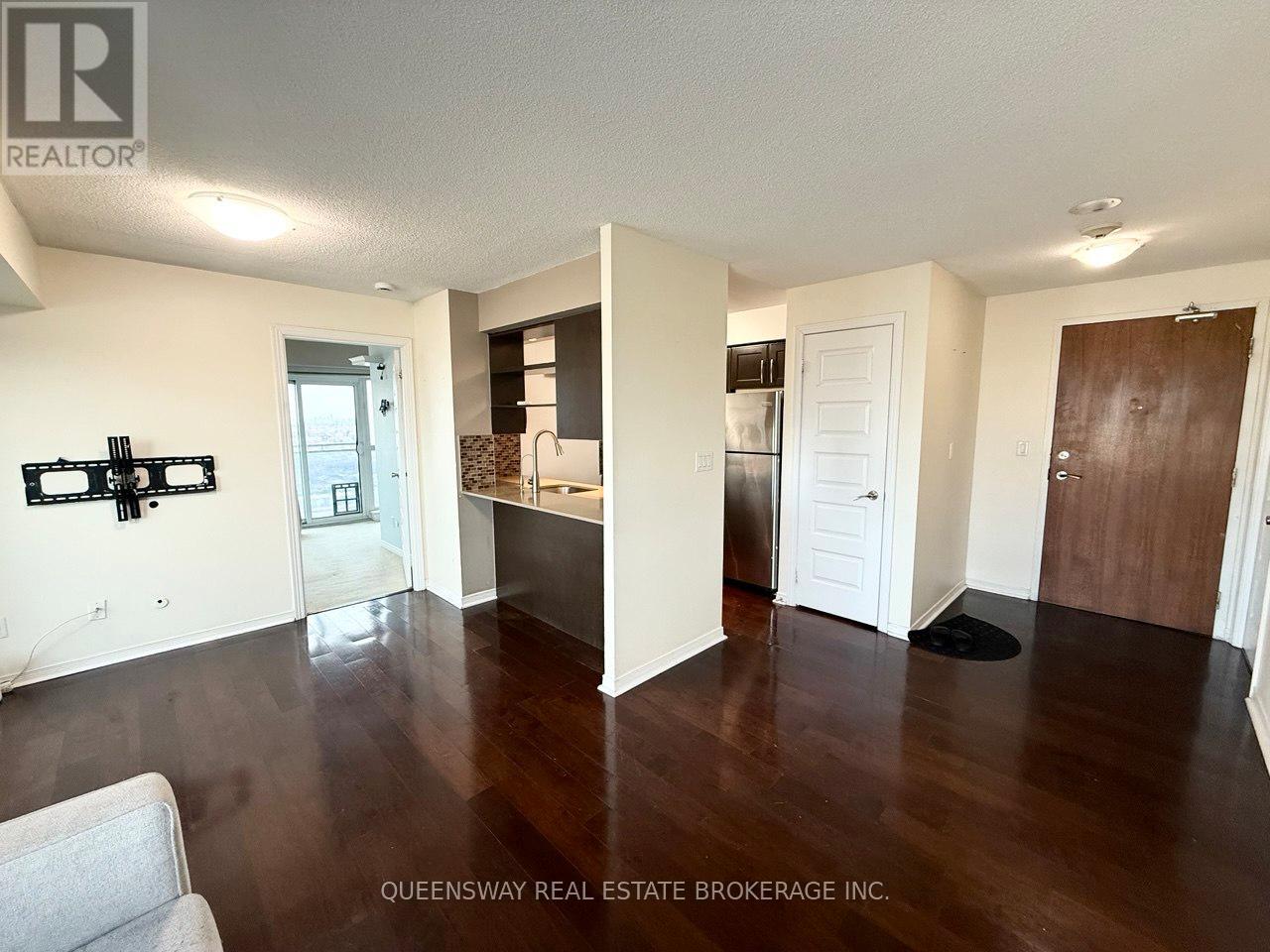 1903 - 215 Queen St E Street E, Brampton, Ontario  L6W 0A9 - Photo 11 - W12684112