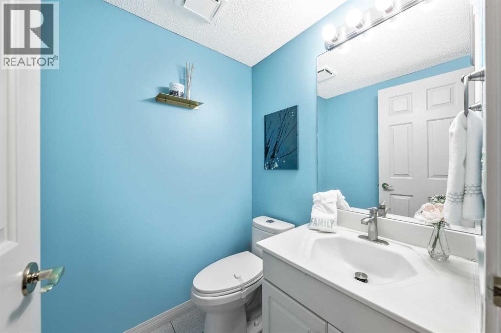 135 Westridge Close, Okotoks, Alberta  T1S 1N4 - Photo 15 - A2276608