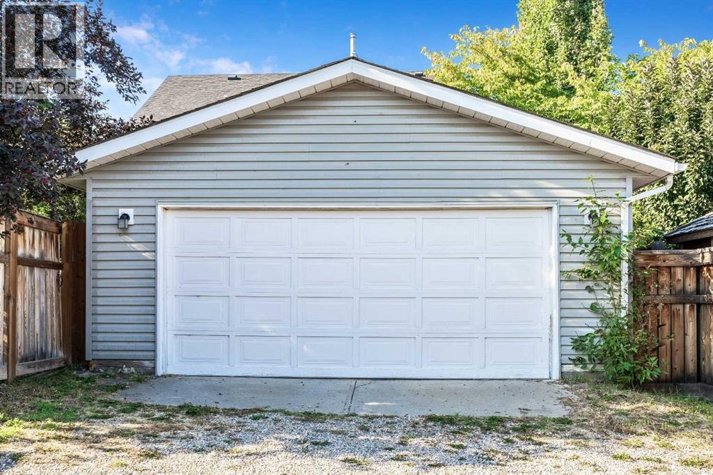 135 Westridge Close, Okotoks, Alberta  T1S 1N4 - Photo 35 - A2276608