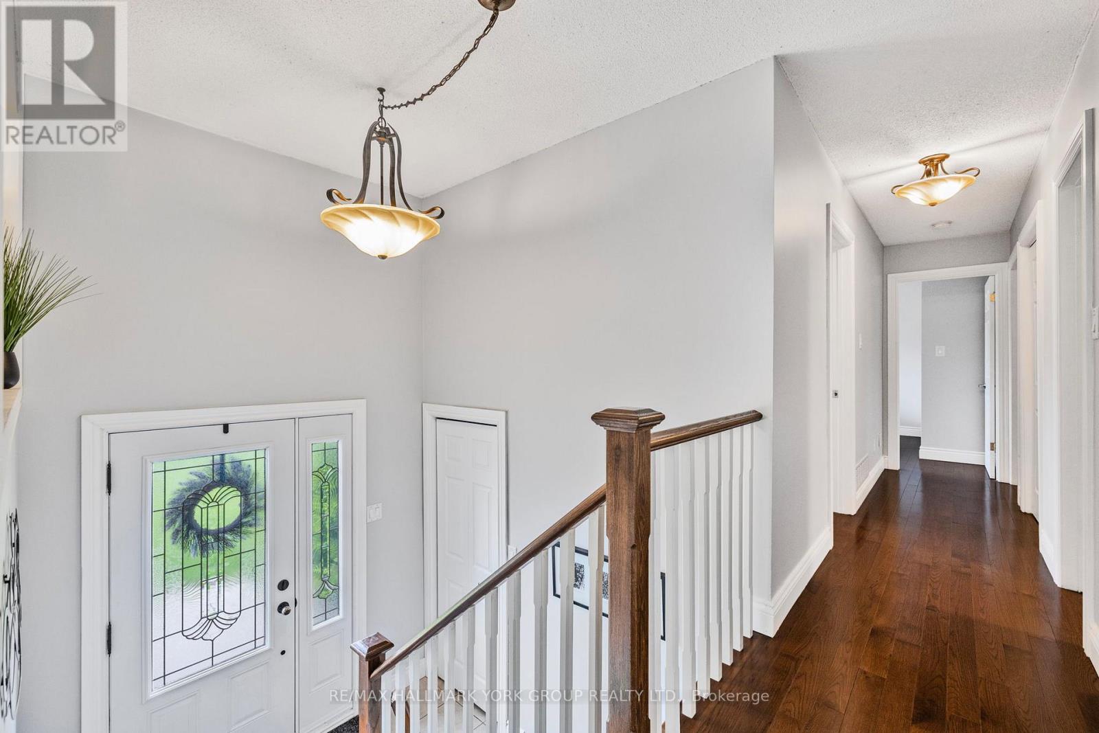 14 Anchor Court, East Gwillimbury, Ontario  L9N 1G1 - Photo 10 - N12685150