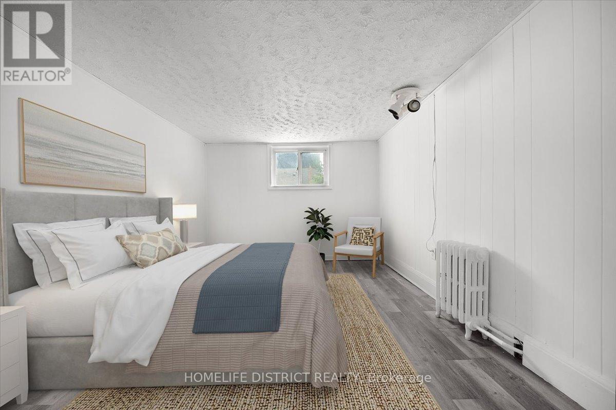 2055 Eglinton Avenue W, Toronto, Ontario  M6E 2K4 - Photo 26 - W12685138