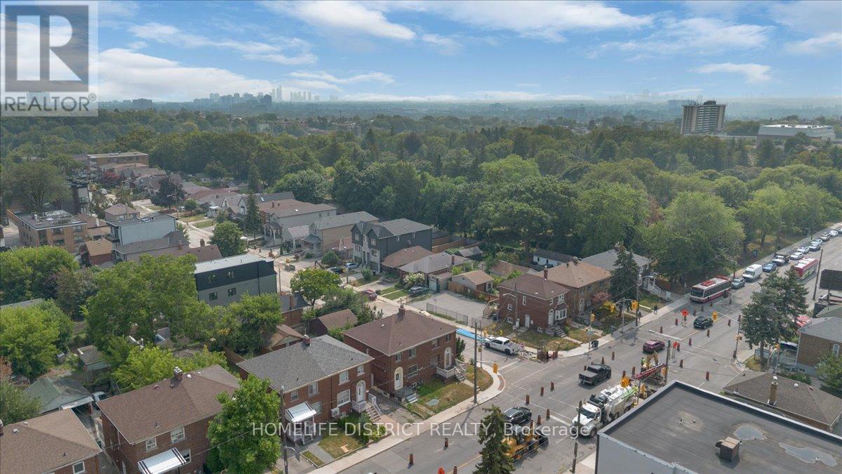 2055 Eglinton Avenue W, Toronto, Ontario  M6E 2K4 - Photo 45 - W12685138