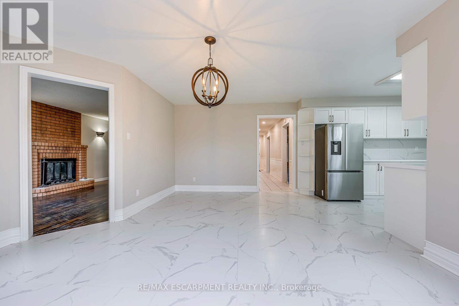 1362 Pilgrims Way, Oakville, Ontario  L6M 2W4 - Photo 15 - W12685148