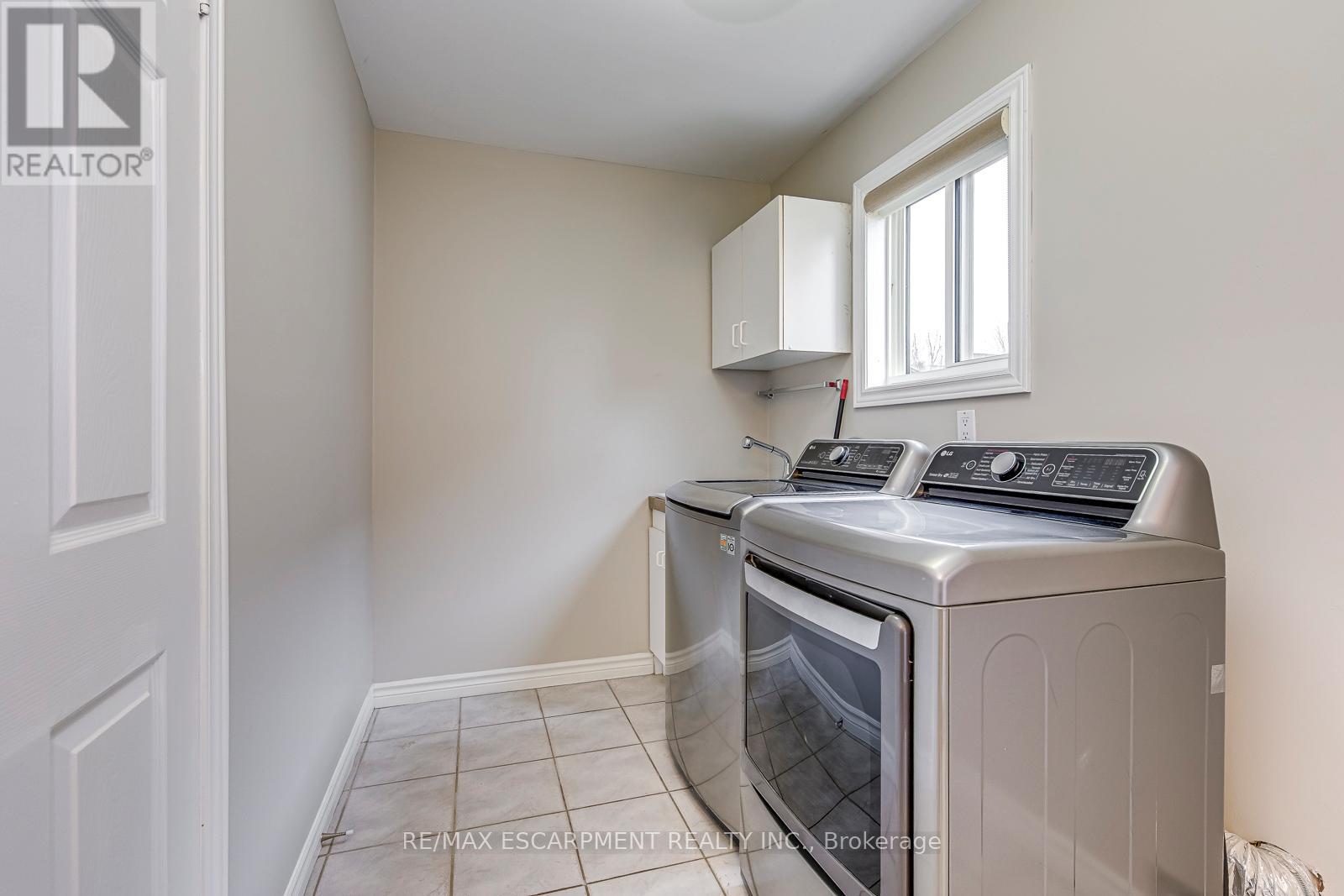 1362 Pilgrims Way, Oakville, Ontario  L6M 2W4 - Photo 23 - W12685148