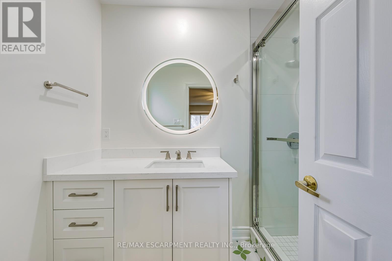 1362 Pilgrims Way, Oakville, Ontario  L6M 2W4 - Photo 36 - W12685148