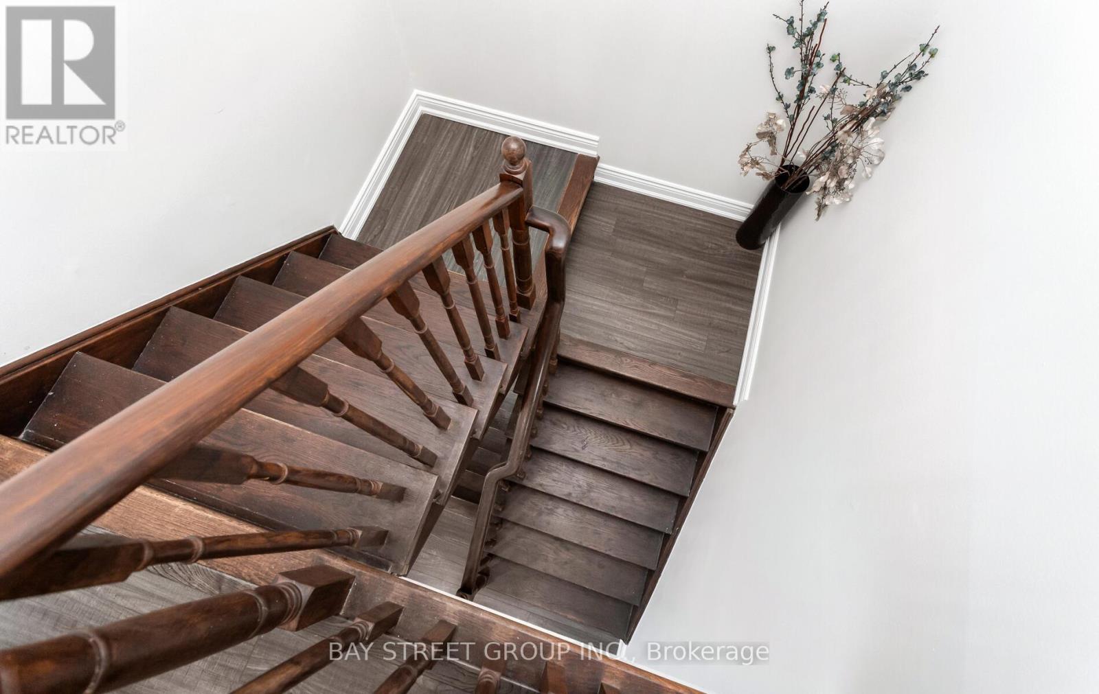 1104 Davis Lane, Milton, Ontario  L9T 5P9 - Photo 15 - W12685156