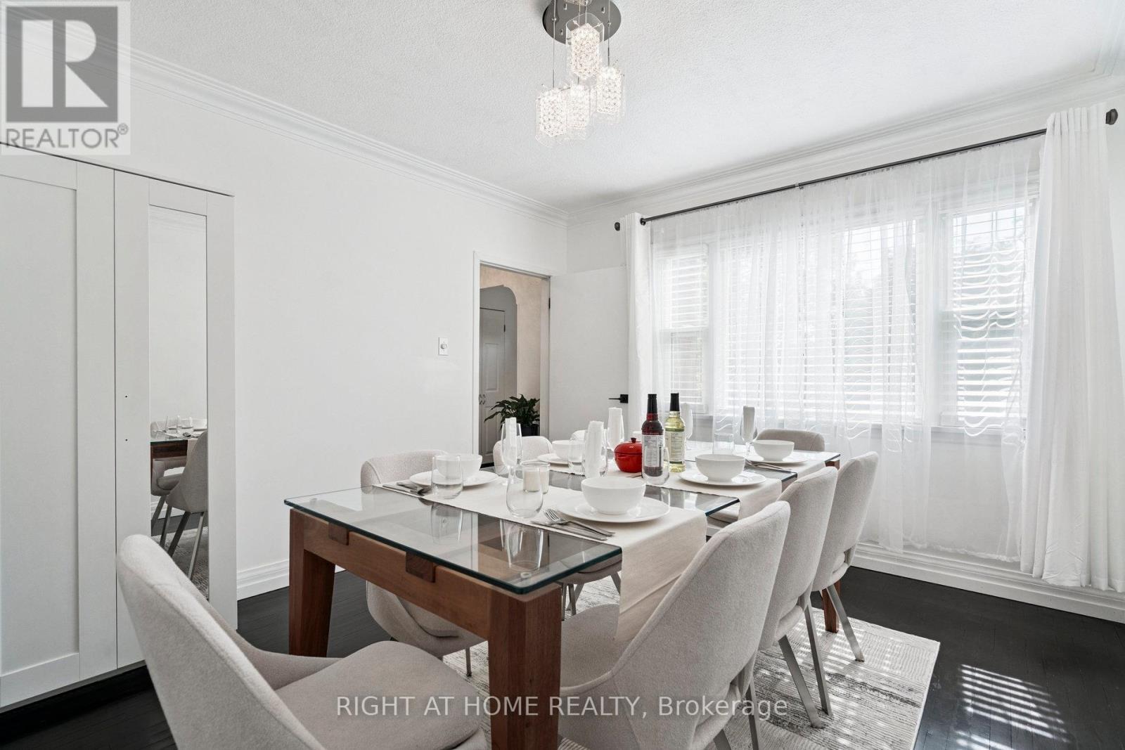 105 Glenridge Avenue, St. Catharines, Ontario  L2R 4X5 - Photo 16 - X12685144