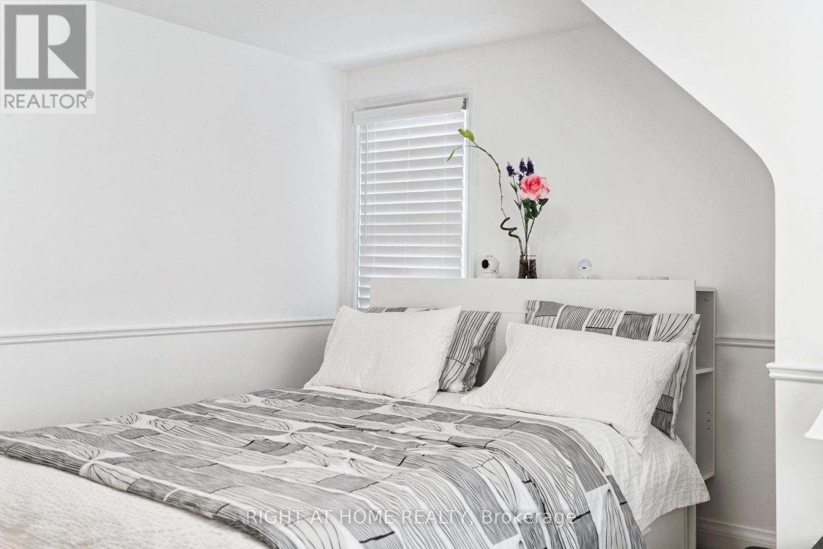 105 Glenridge Avenue, St. Catharines, Ontario  L2R 4X5 - Photo 20 - X12685144