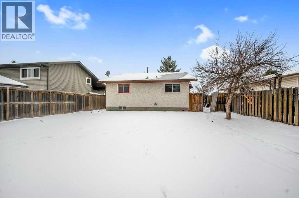 1140 Abbeydale Drive Ne, Calgary, Alberta  T2A 6L1 - Photo 37 - A2274421
