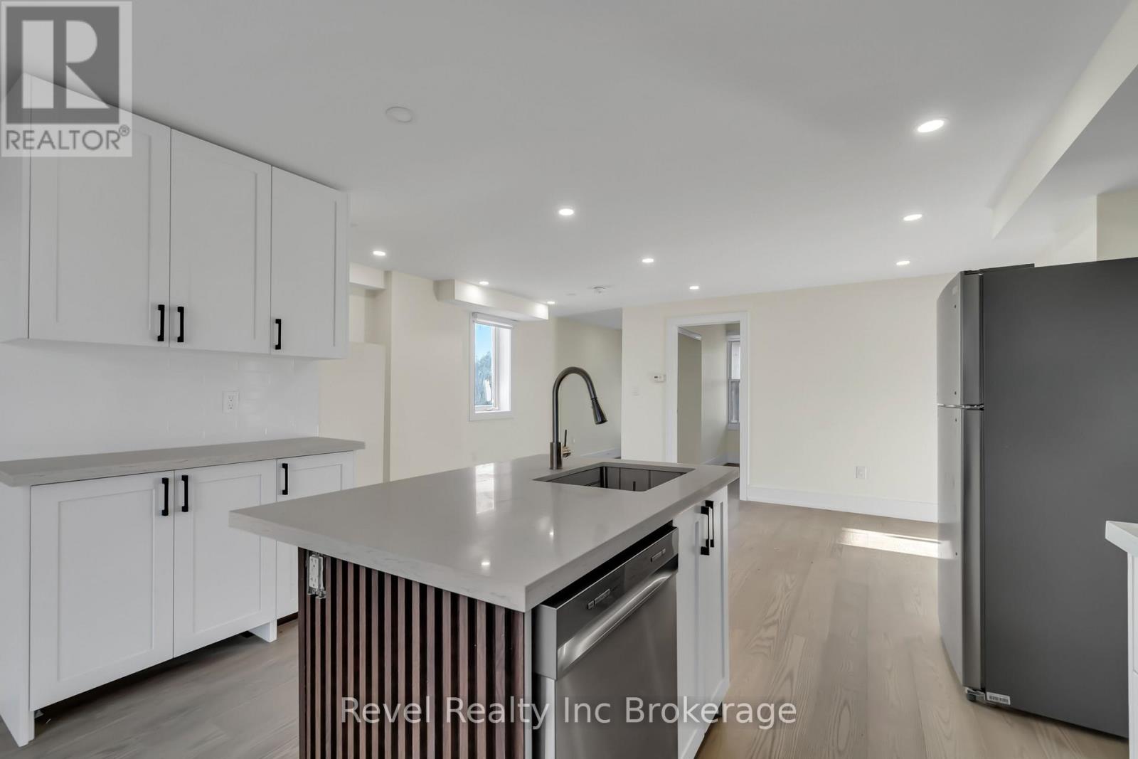 241 Charles Street W, Ingersoll, Ontario  N5C 2M5 - Photo 11 - X12685162