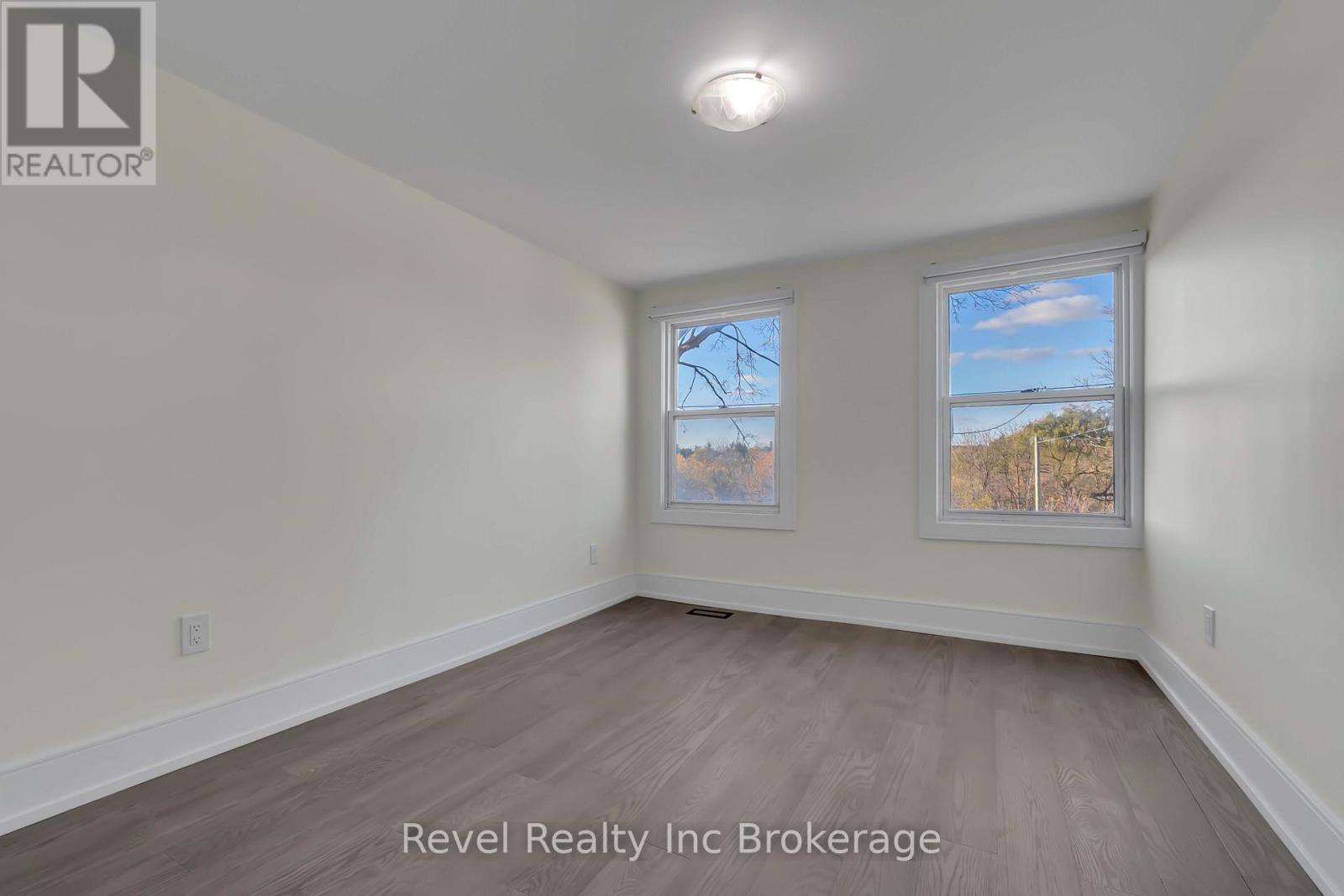 241 Charles Street W, Ingersoll, Ontario  N5C 2M5 - Photo 22 - X12685162