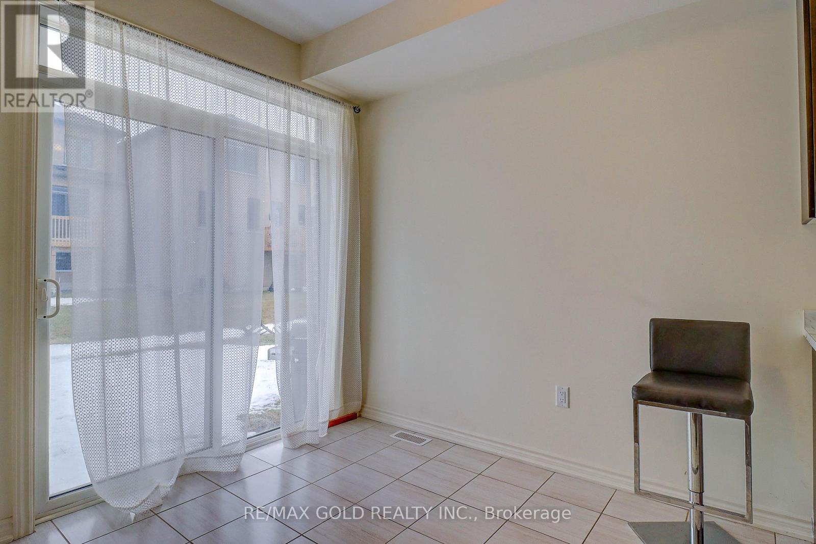 1222 Rexton Drive, Oshawa, Ontario  L1H 8L7 - Photo 15 - E12674410