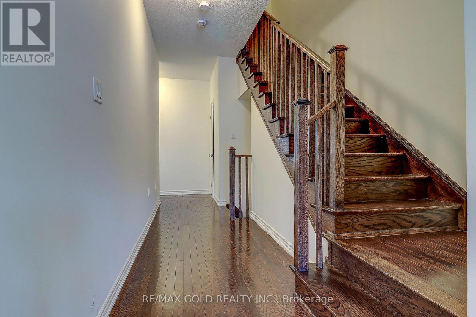 1222 Rexton Drive, Oshawa, Ontario  L1H 8L7 - Photo 4 - E12674410