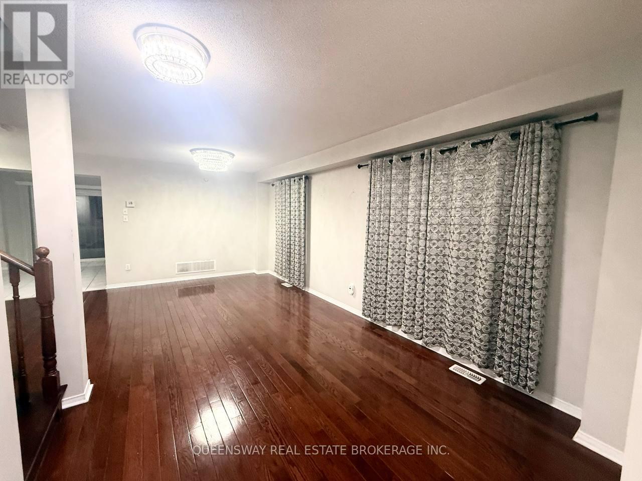 85 Botavia Downs N, Brampton, Ontario  L7A 3R5 - Photo 7 - W12684786