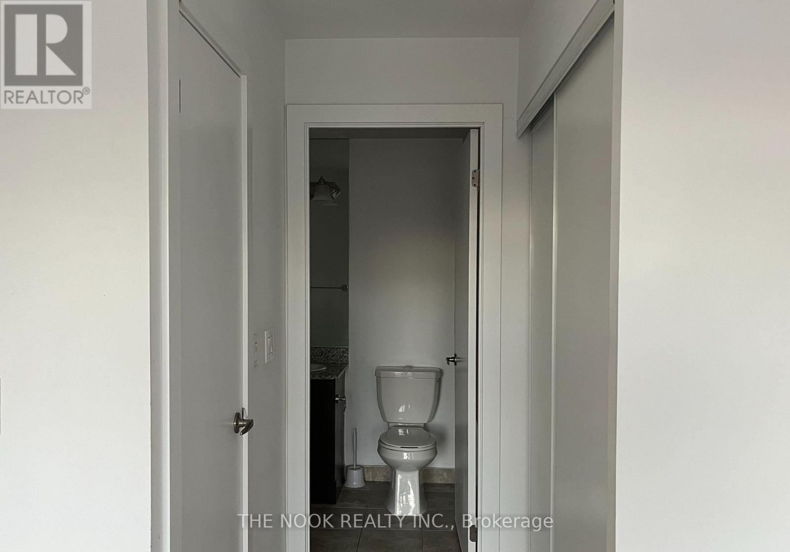 613 - 1638 Bloor Street W, Toronto, Ontario  M6P 0A6 - Photo 7 - W12685134