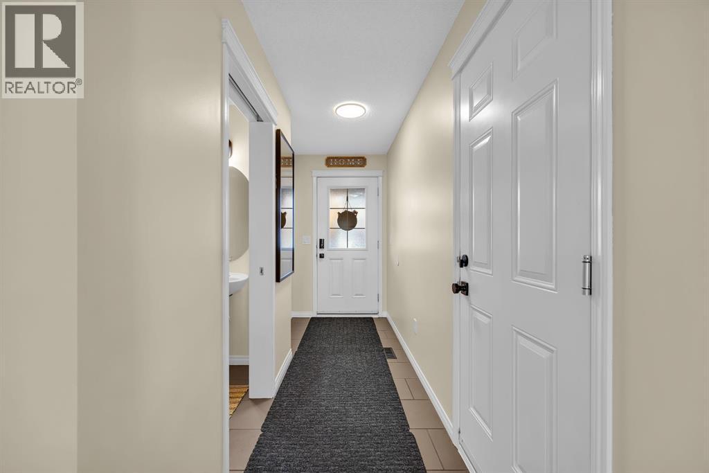 128 Country Village Manor Ne, Calgary, Alberta  T3K 0L6 - Photo 4 - A2267222