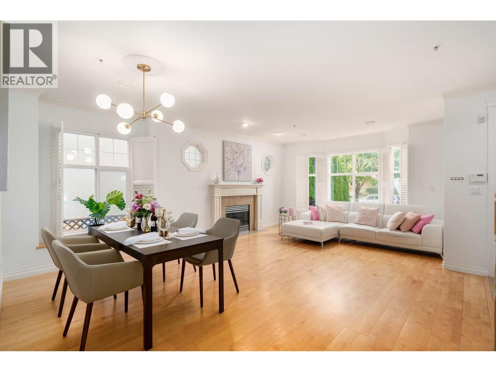 2818 W 19TH AVENUE, Vancouver, British Columbia