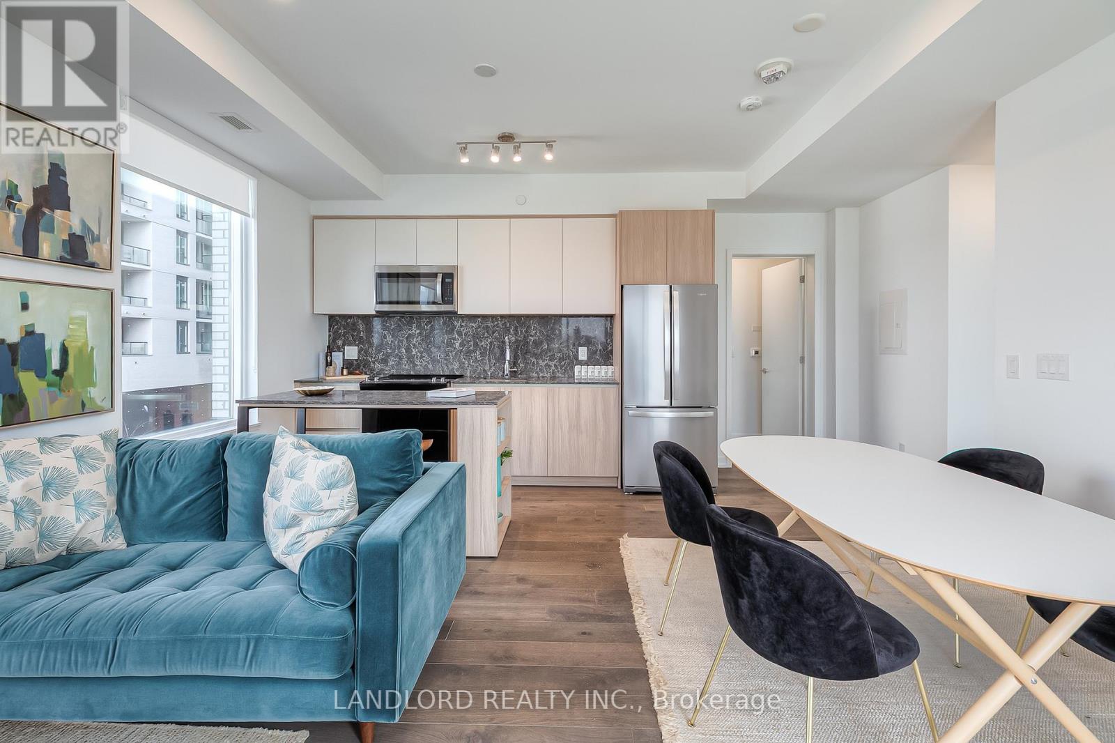 335 - 11 Maryport Avenue, Toronto (Downsview-Roding-Cfb), Ontario  M3M 0E1 - Photo 5 - W12685164