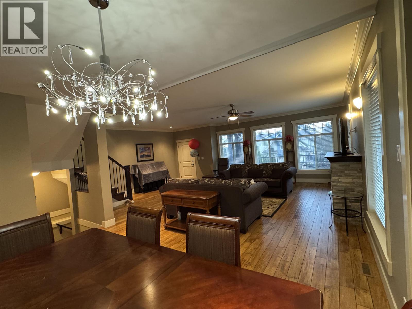 3373 Francis Crescent, Coquitlam, British Columbia  V3E 0K7 - Photo 2 - R3077771