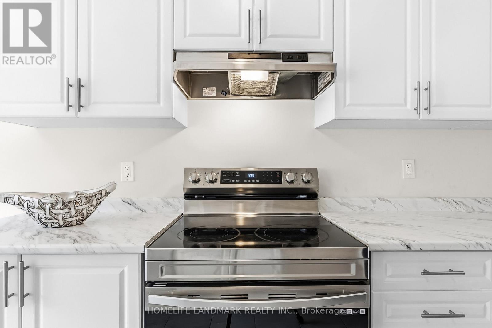 21 Sapphire Way, Thorold, Ontario  L0S 1A0 - Photo 18 - X12685172