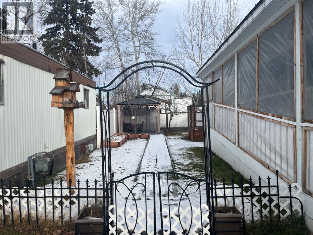 105, 5311 60 Street, Rocky Mountain House, Alberta  T4T 1N2 - Photo 30 - A2272243