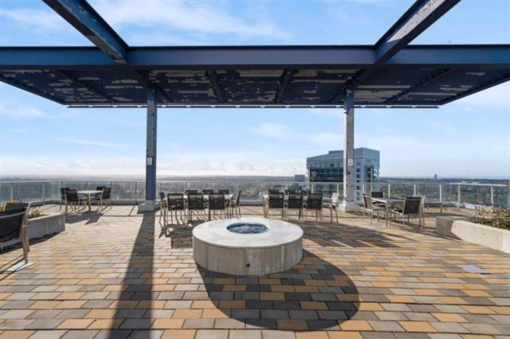 3909 13750 100 Avenue, Surrey, British Columbia  V3T 0L3 - Photo 3 - R3074249