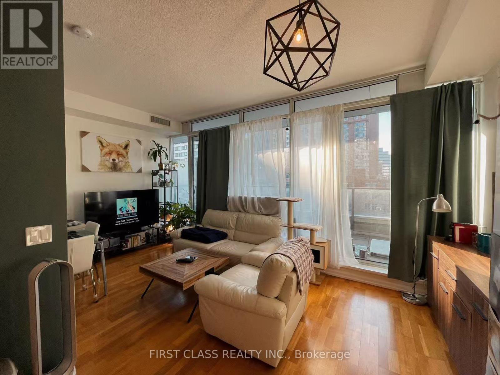 1827 - 111 Elizabeth Street, Toronto, Ontario  M5G 1P7 - Photo 4 - C12685186