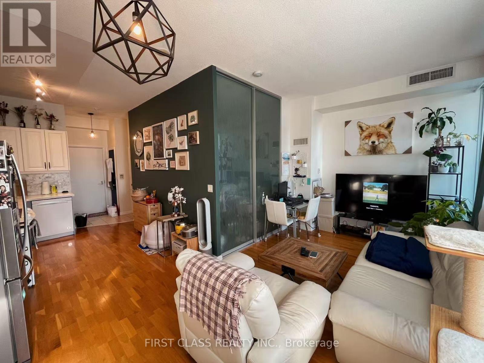 1827 - 111 Elizabeth Street, Toronto, Ontario  M5G 1P7 - Photo 5 - C12685186