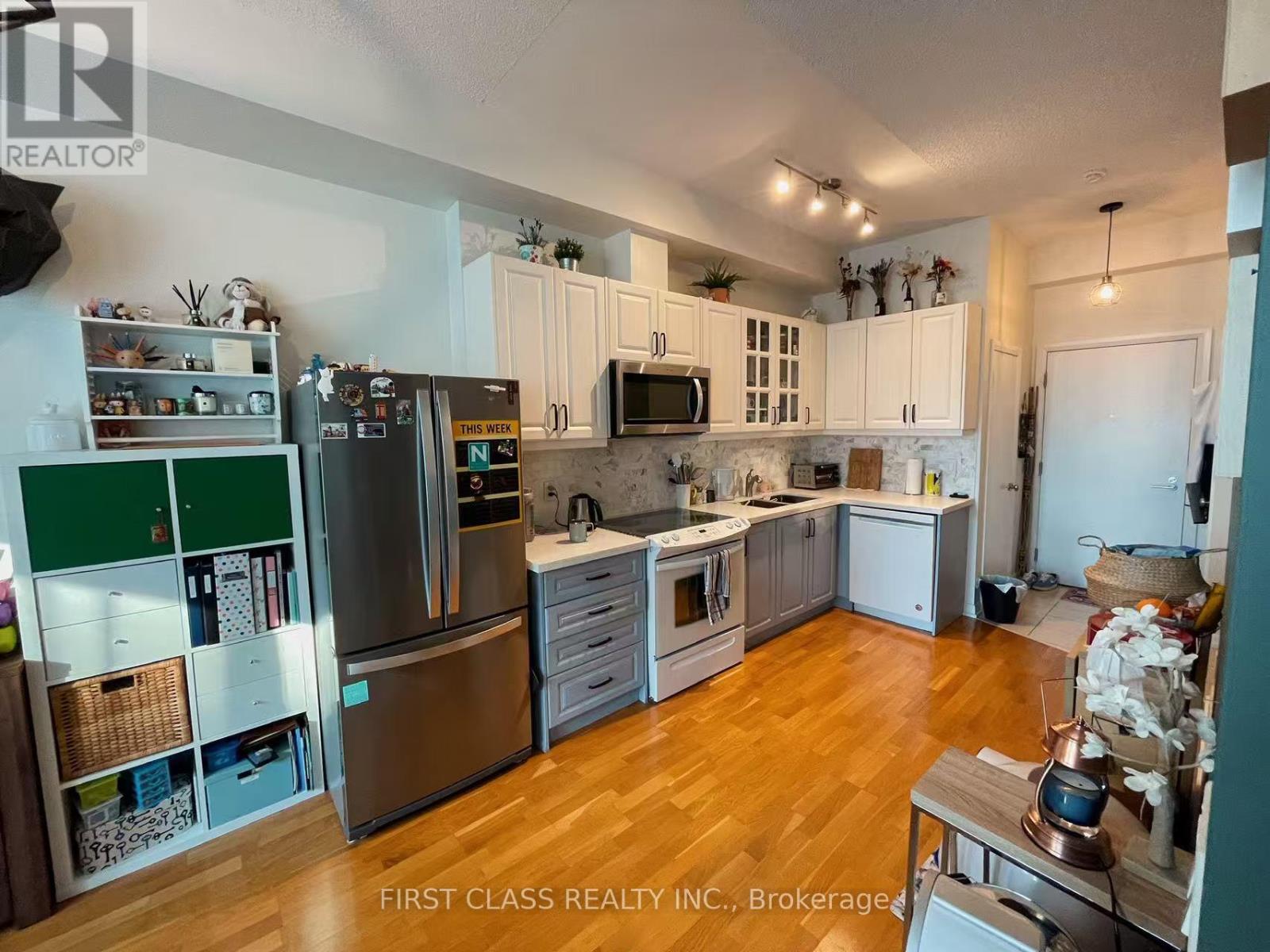 1827 - 111 Elizabeth Street, Toronto, Ontario  M5G 1P7 - Photo 6 - C12685186