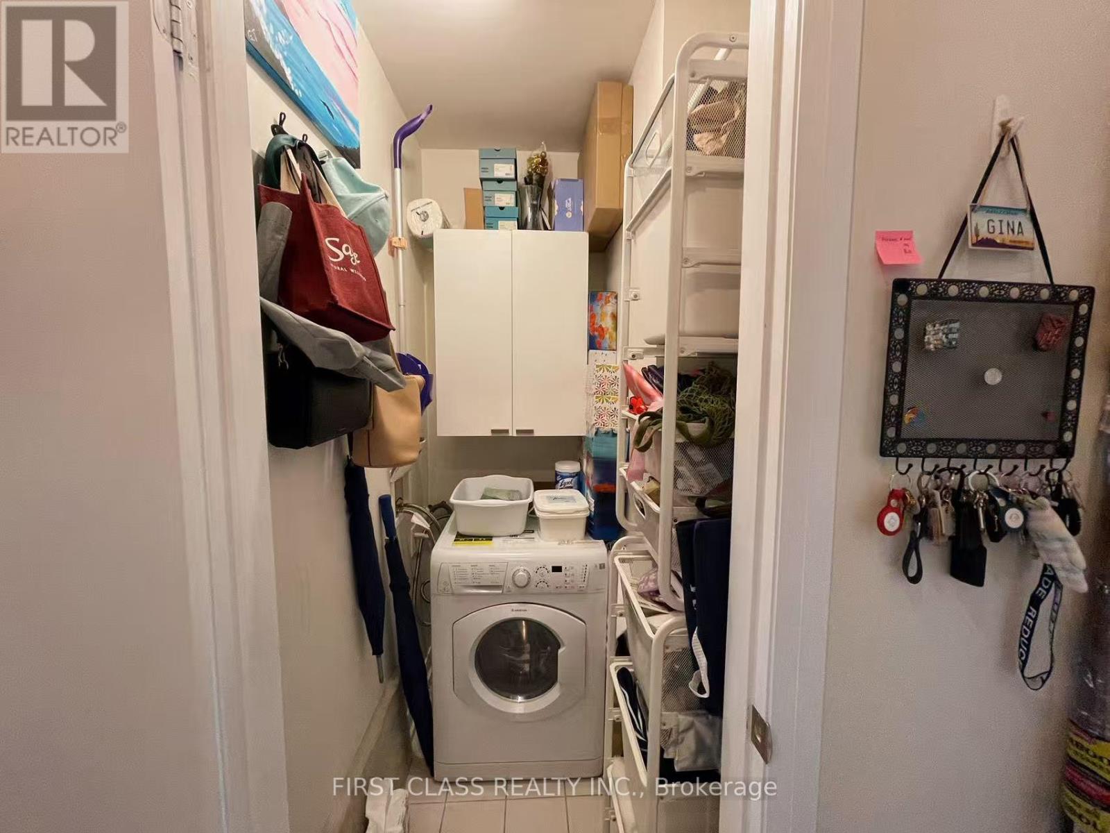 1827 - 111 Elizabeth Street, Toronto, Ontario  M5G 1P7 - Photo 9 - C12685186