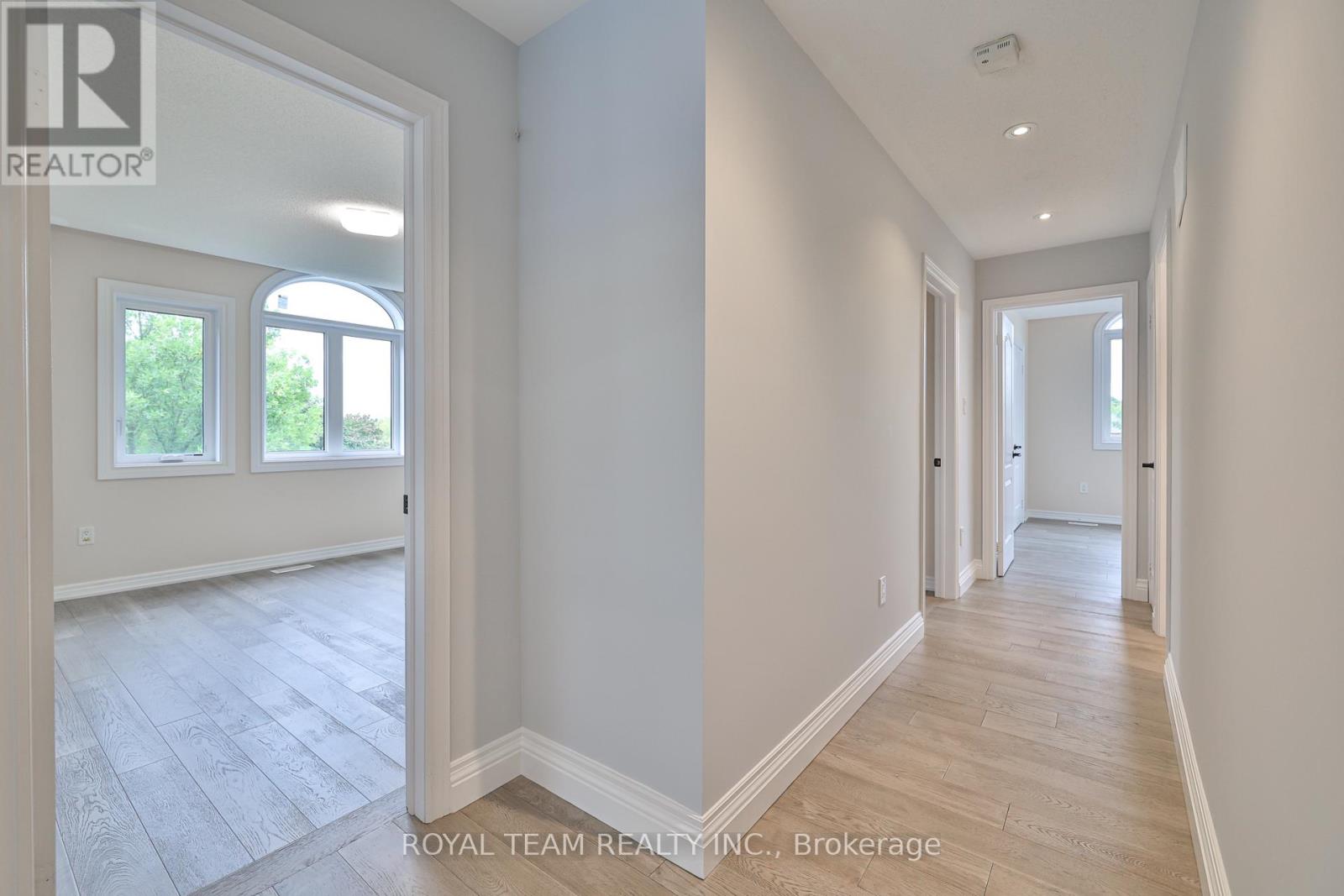 2 Gleave Court, Aurora, Ontario  L4G 7L9 - Photo 16 - N12685190