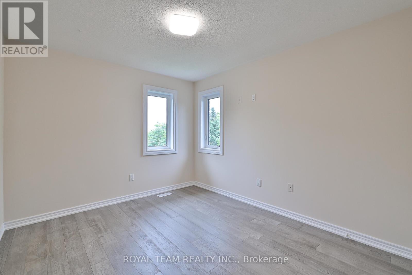 2 Gleave Court, Aurora, Ontario  L4G 7L9 - Photo 17 - N12685190