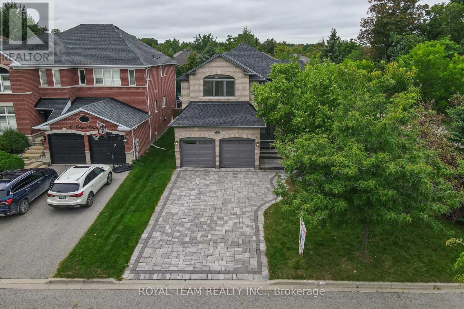 2 Gleave Court, Aurora, Ontario  L4G 7L9 - Photo 2 - N12685190