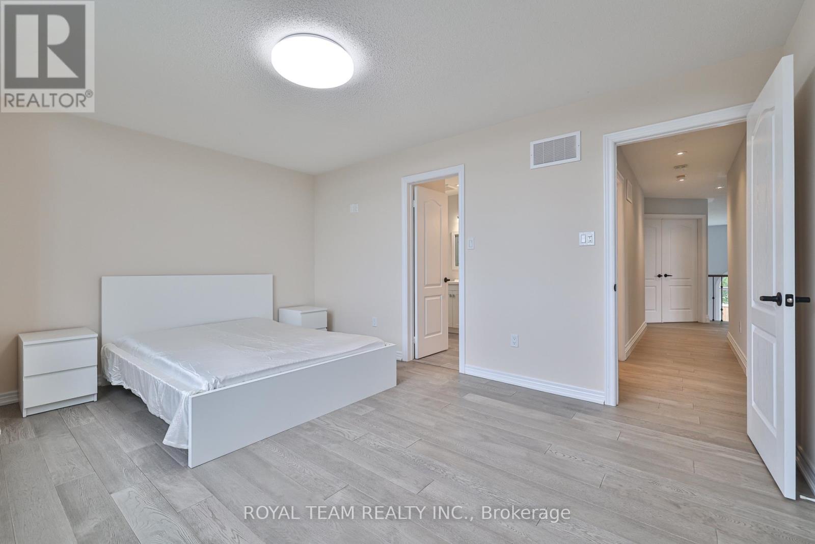 2 Gleave Court, Aurora, Ontario  L4G 7L9 - Photo 21 - N12685190