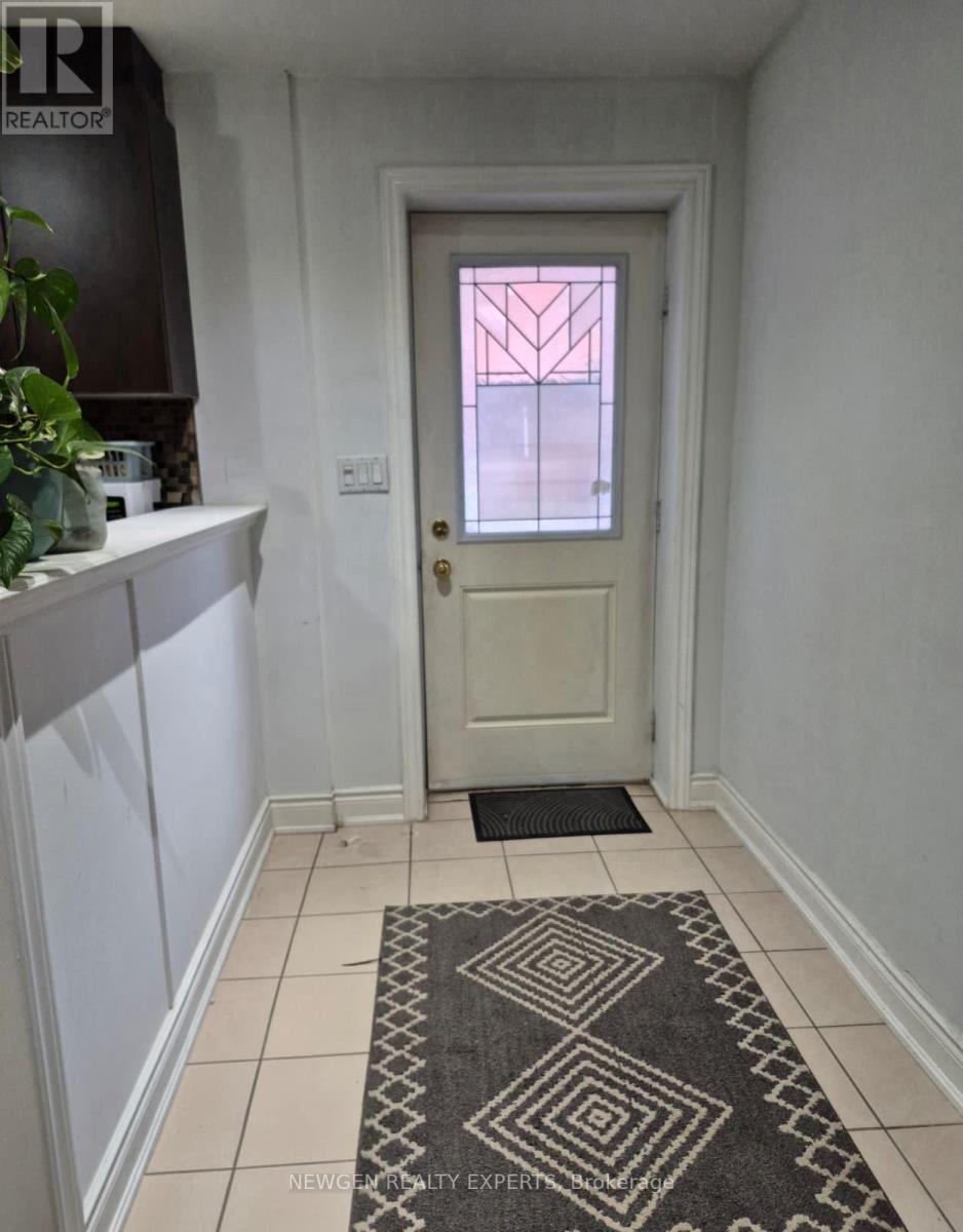 Bsmnt - 476 Staines Road, Toronto, Ontario  M1X 2B7 - Photo 3 - E12672802